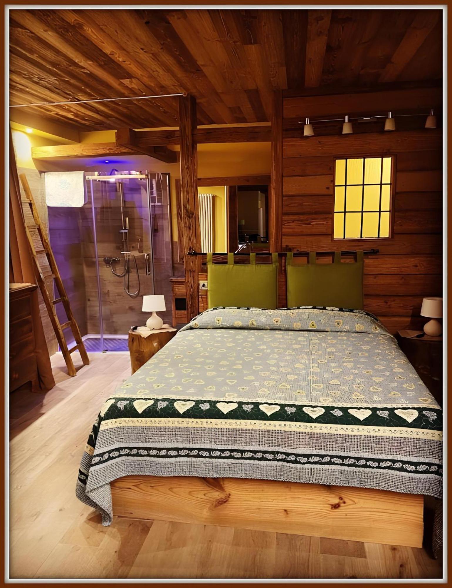 Chalet Con Jacuzzi Vista Montagne Aosta Quarto foto